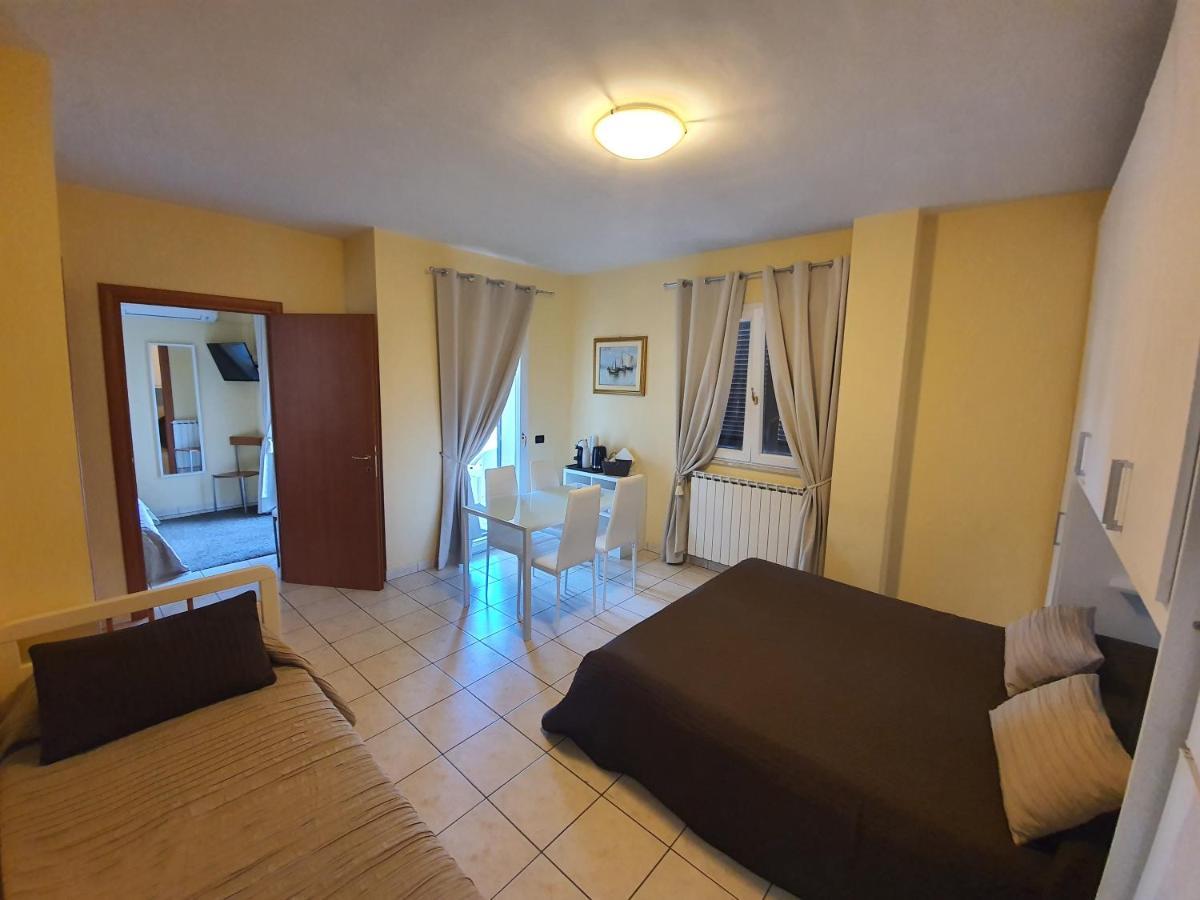 Guest House Brezza Marina Fiumicino Zewnętrze zdjęcie